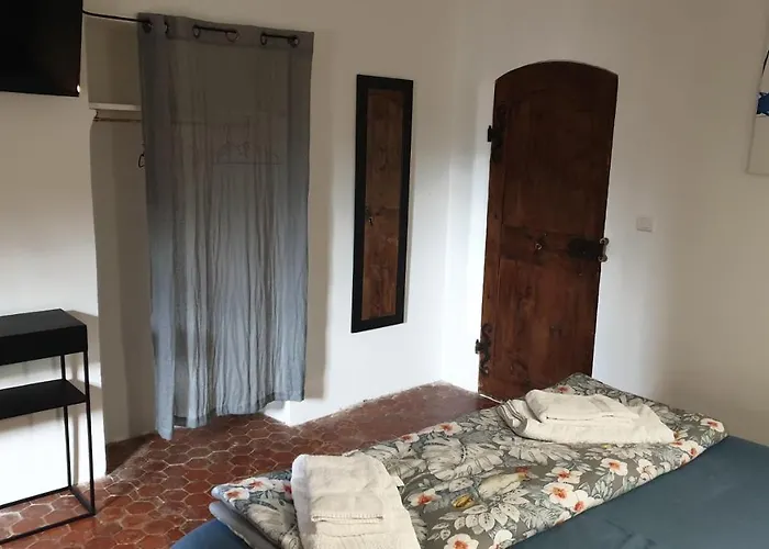 Гостевой дом La Bastide De L'adrech Маноск