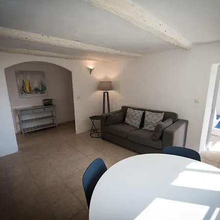 Pensionat La Bastide De L'adrech 4*